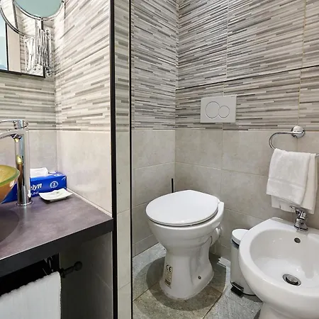 230 Luxury Guest house *